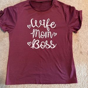 Womens Medium Maroon T shirt